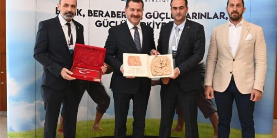 YAĞLI GÜREŞ DÜZENLEYEN KENTLER BİRLİĞİ MECLİSİ ANTALYA’DA GERÇEKLEŞTİRİLDİ