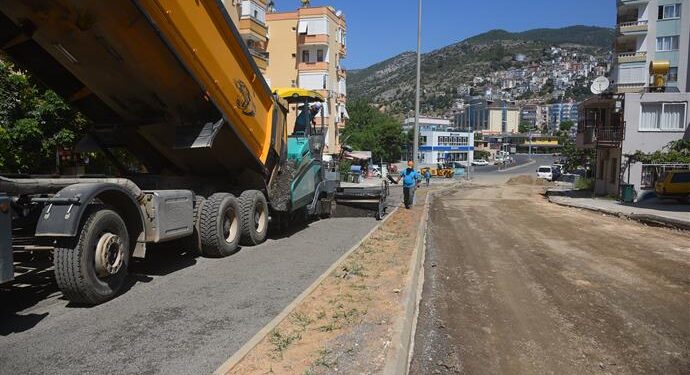 Yeni Prestij Caddesi’nde hummalı çalışma