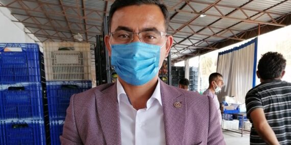 Çiftçilerin ürünleri elinde kaldı