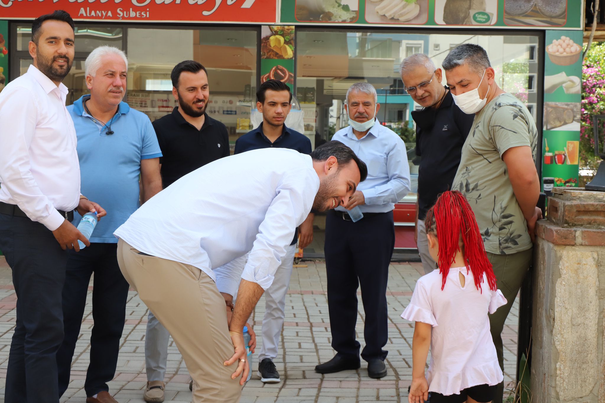 AK Parti Alanya Gönüllere Dokanmayı Sürdürüyor