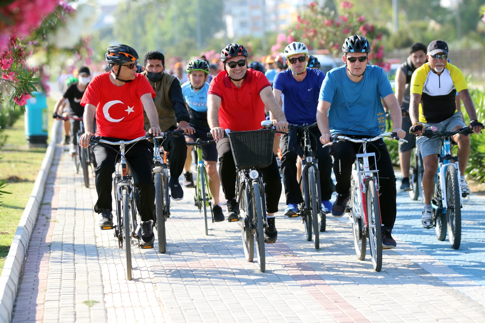 Başkan Yücel halkla pedal çevirdi