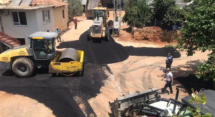 ALANYA BELEDİYESİ BATI MAHALLELERİNDE HİZMETLERİNİ SÜRDÜRÜYOR