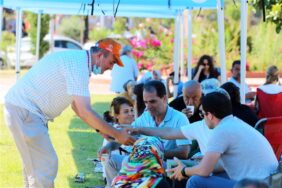 ALANYA BELEDİYESİ VELİLERİ VE ÖĞRENCİLERİ UNUTMADI