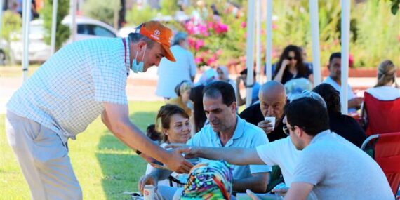 ALANYA BELEDİYESİ VELİLERİ VE ÖĞRENCİLERİ UNUTMADI
