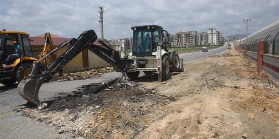 ALANYA BELEDİYESİ’NDEN BİR İLK DAHA SIKIŞTIRILMIŞ BETON YOL İLK DEFA BİR CADDEDE UYGULANIYOR