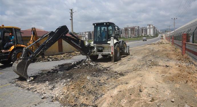 ALANYA BELEDİYESİ’NDEN BİR İLK DAHA SIKIŞTIRILMIŞ BETON YOL İLK DEFA BİR CADDEDE UYGULANIYOR