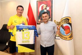 ŞAMPİYONLAR KUPASINI BAŞKAN YÜCEL’E GETİRDİ