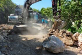 SÖĞÜT YAYLASI VE ÇAMLICA GRUP YOLUNDA ASFALT İÇİN DÜĞMEYE BASILDI