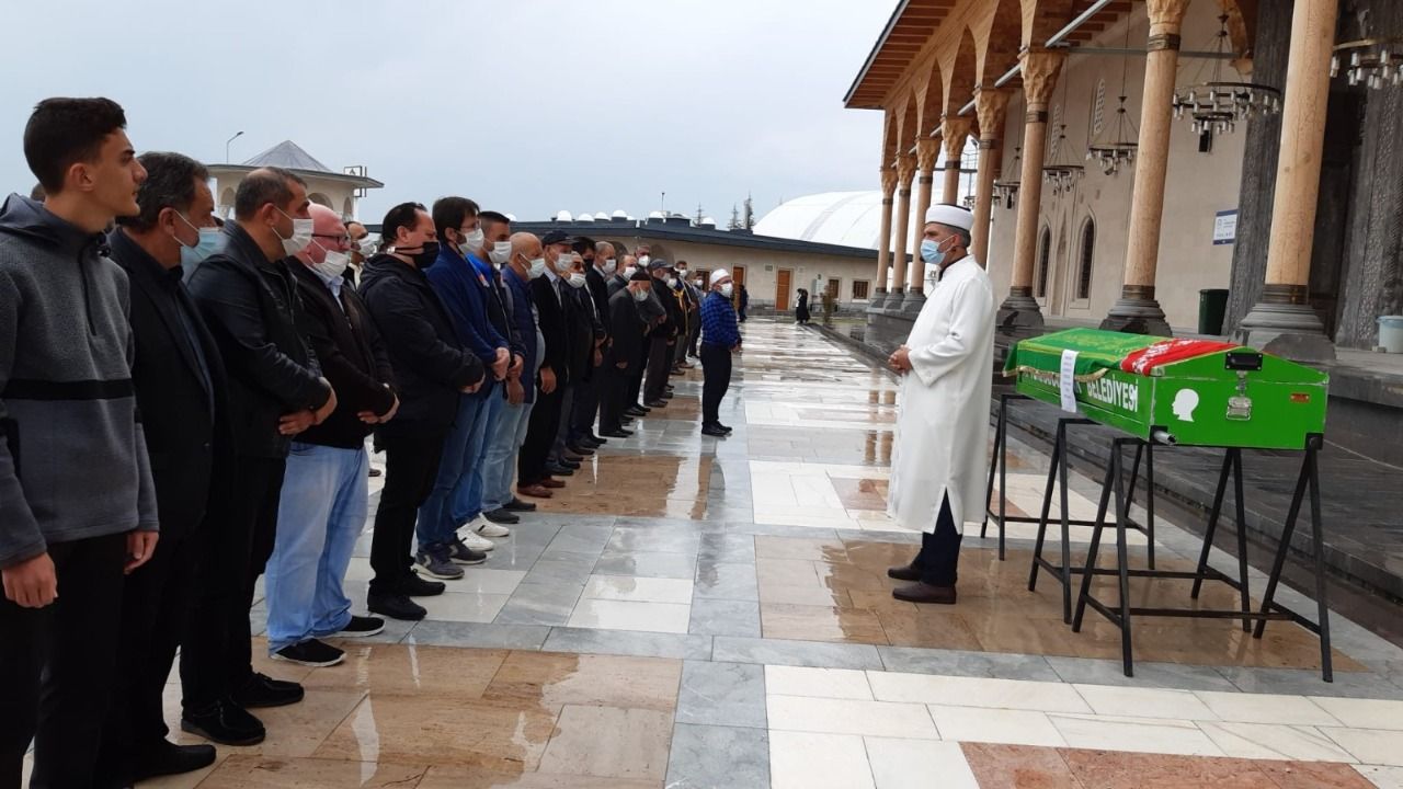 MAHMUTLAR’DA KAZADA YAŞAMINI YİTİREN GENÇ KIZ AFYONDA DEFNEDİLDİ
