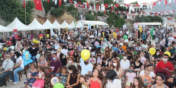 3. ALANYA ULUSLARARASI ÇOCUK FESTİVALİ EĞLENCELİ PROGRAMLARLA DEVAM EDİYOR