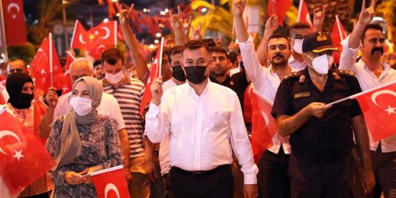 ALANYA 15 TEMMUZ’DA TEK YÜREK OLDU
