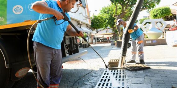 ALANYA BELEDİYESİ MAZGAL TEMİZLİĞİ YAPIYOR