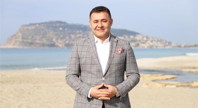 ALANYA NÜFUSU 1.5 MİLYONA YAKLAŞTI BAŞKAN YÜCEL’DEN VATANDAŞLARA AŞI VE REHAVETE KAPILMAMA ÇAĞRISI