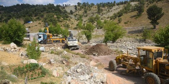 ALANYA YAYLA YOLLARINDA ASFALT ÖNCESİ ALTYAPI SEFERBERLİĞİ