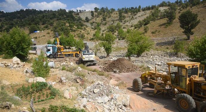 ALANYA YAYLA YOLLARINDA ASFALT ÖNCESİ ALTYAPI SEFERBERLİĞİ