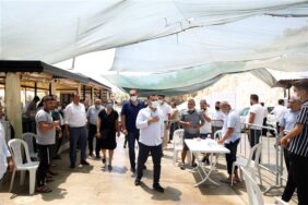 BAŞKAN YÜCEL, KURBAN KESİM YERLERİNİ ZİYARET EDEREK VATANDAŞLARLA BAYRAMLAŞTI