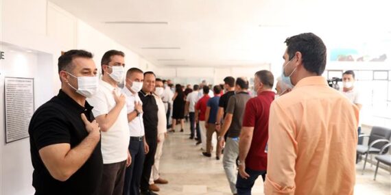 BAŞKAN YÜCEL PERSONELİ İLE BAYRAMLAŞTI