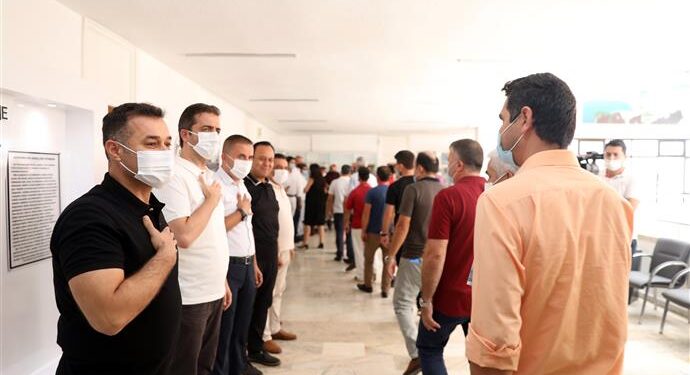 BAŞKAN YÜCEL PERSONELİ İLE BAYRAMLAŞTI