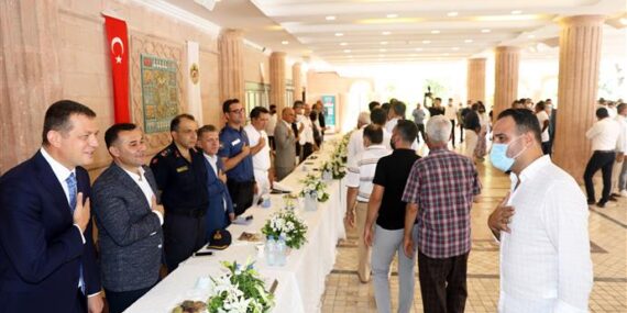BAŞKAN YÜCEL PROTOKOLLE BAYRAMLAŞTI