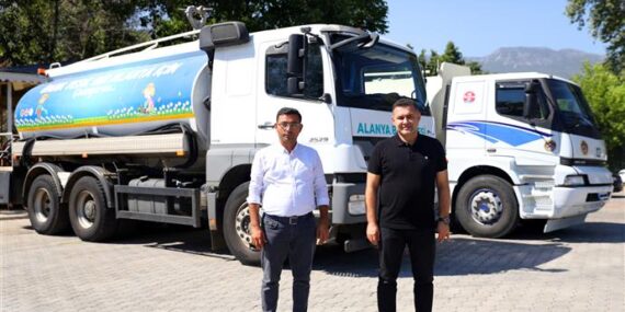 BAŞKAN YÜCEL’DEN KURAKLIKLA BOĞUŞAN ÇİFTÇİYE SU TANKERLİ ÇÖZÜM