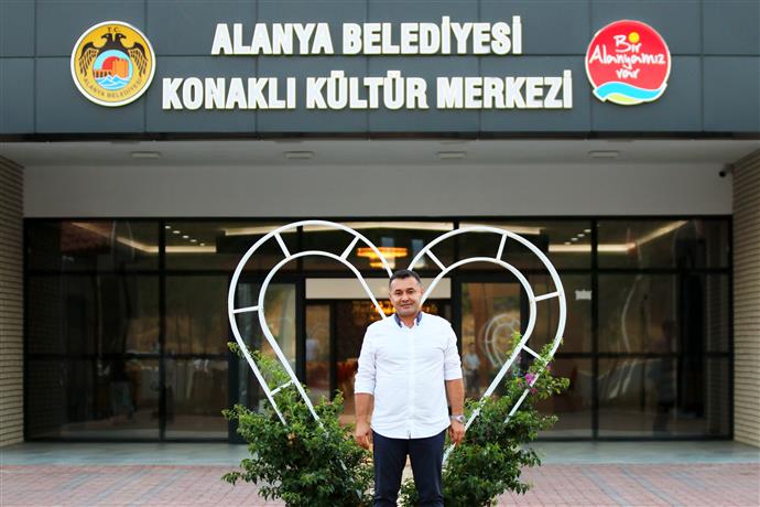 BAŞKAN YÜCEL’İN DEV PROJESİ HİZMETE GİRİYOR KONAKLI KÜLTÜR MERKEZİ VE DÜĞÜN SALONU KAPILARINI AÇIYOR