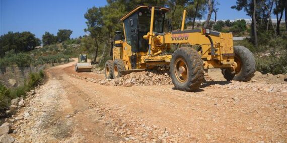 BATI MAHALLELERİNDE 70 KM ASFALT İÇİN HAZIRLIK BAŞLADI
