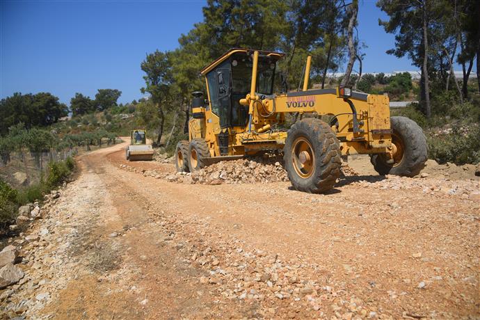BATI MAHALLELERİNDE 70 KM ASFALT İÇİN HAZIRLIK BAŞLADI