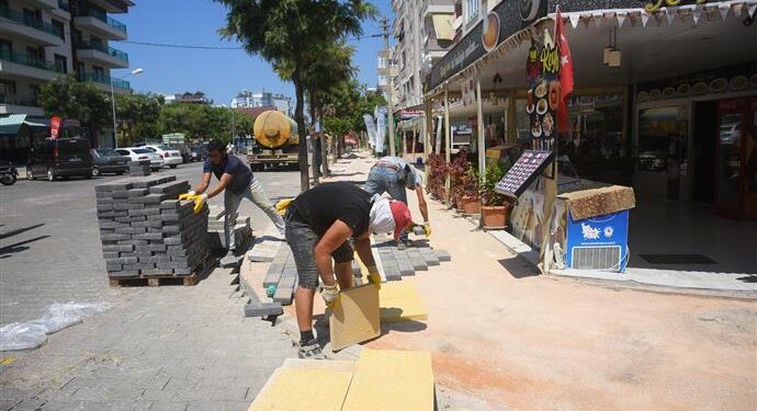 KONAKLI MAHALLESİ’NDE KALDIRIM VE PARKE ÇALIŞMASI SÜRÜYOR 2021 YILINDA 28 BİN M² PARKE DÖŞENECEK