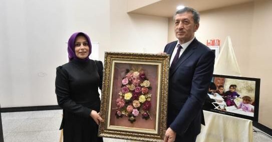 BAKAN SELÇUK’TAN MAHMUTLAR’LI ÖĞRETMENE ÖDÜL