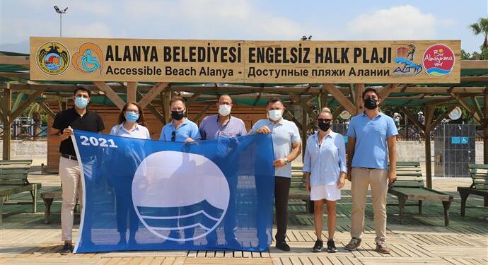 ALANYA BELEDİYESİ ENGELSİZ HALK PLAJI’NA MAVİ BAYRAK ÖDÜLÜ