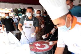 ALANYA BELEDİYESİ ÜÇ BİN KİŞİYE AŞURE İKRAM ETTİ