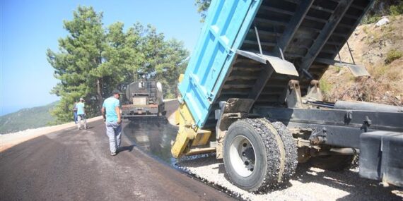 ALANYA BELEDİYESİ’NİN ASFALT ÇALIŞMALARI BEKTAŞ’TA SÜRÜYOR