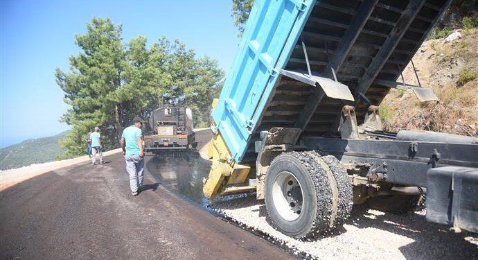 ALANYA BELEDİYESİ’NİN ASFALT ÇALIŞMALARI BEKTAŞ’TA SÜRÜYOR