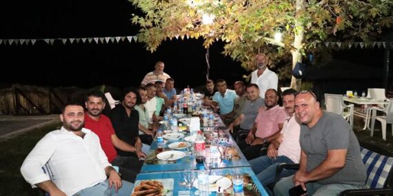 BAŞKAN YÜCEL YANGIN EKİBİYLE BULUŞTU