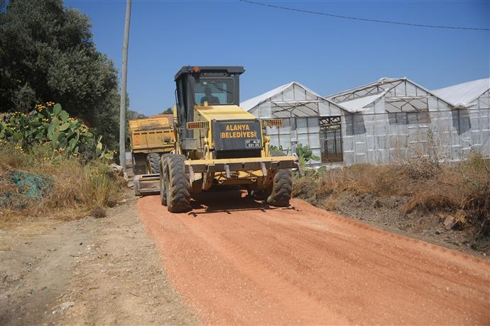BAŞKAN YÜCEL’İN BATI İÇİN SÖZ VERDİĞİ 70 KM’LİK ASFALTA OKURCALAR'DAN BAŞLANDI
