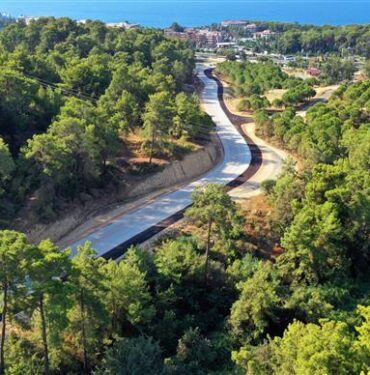 BATI MAHALLELERİNDE ASFALT SEFERBERLİĞİ SÜRÜYOR