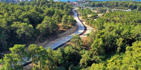 BATI MAHALLELERİNDE ASFALT SEFERBERLİĞİ SÜRÜYOR
