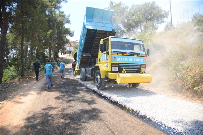 OKURCALAR VE TÜRKLER MAHALLESİ’NDE ASFALT TAMAMLANDI