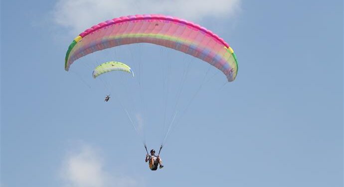 YAMAÇ PARAŞÜTÜ HEYECANI BAŞLADI