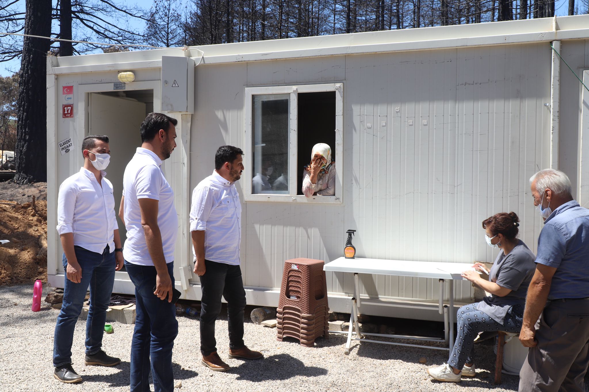AK PARTİ ANTALYA İL BAŞKANLIĞINDAN YANGIN BÖLGELERİNE GEÇMİŞ OLSUN ZİYARETİ