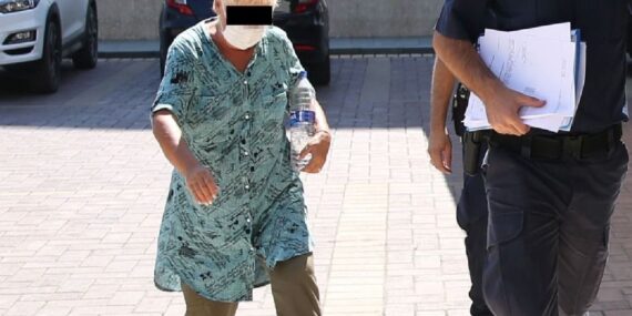 Mahmutlar’da Rus Kadın Hırsızlıktan Göz Altına Alındı