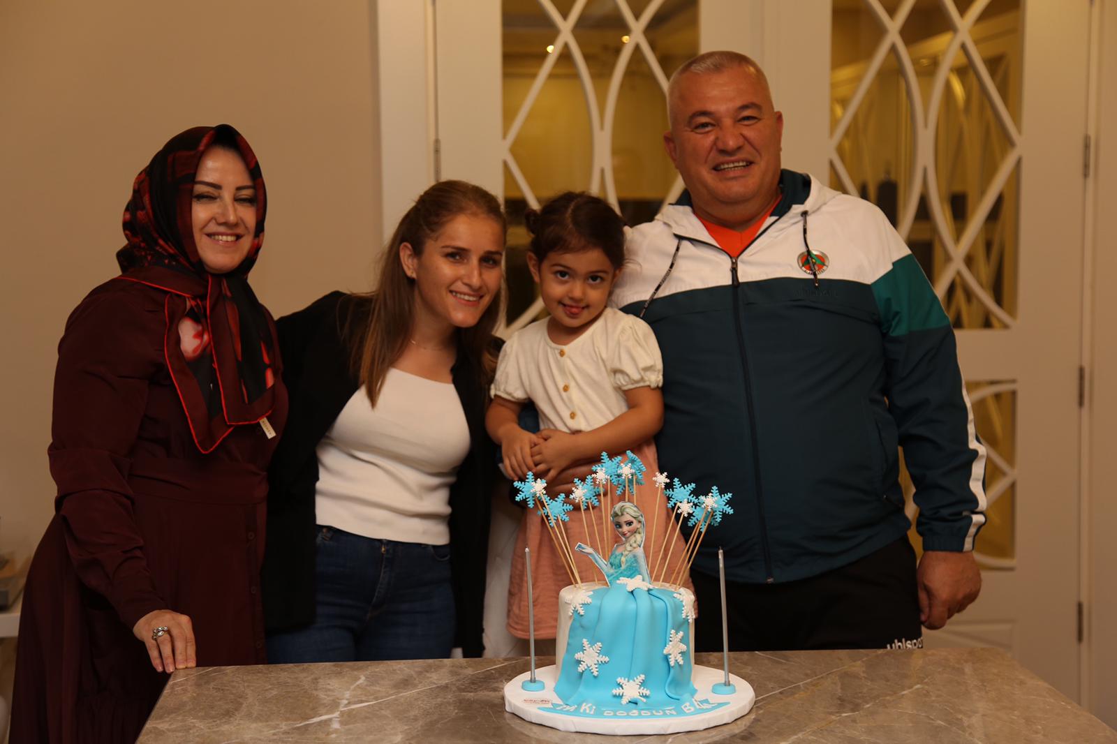 Ahmet’ten ilk adım