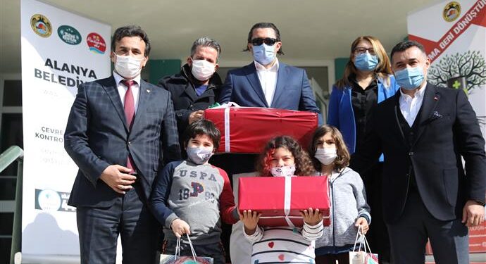 ALANYA BELEDİYESİ OKULLARDA ATIK PİL TOPLAMA KAMPANYASINA DEVAM EDİYOR