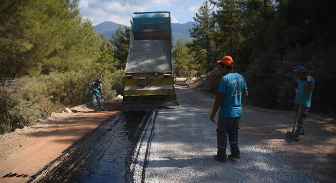 Alanya Belediyesi ulaşıma konfor katmaya devam ediyor