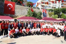 29 EKİM KUTLAMALARI COŞKUYLA SÜRÜYOR