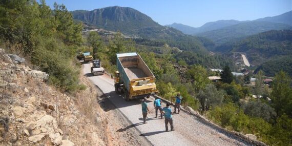 ALANYA BELEDİYESİ ASFALT SEFERBERLİĞİ DEVAM EDİYOR