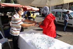 ALANYA BELEDİYESİ MEVLİT KANDİLİ ÖNCESİ 38 CAMİDE LOKUM DAĞITTI