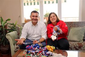 BAŞKAN YÜCEL ŞAMPİYON DİLARA’YI EVİNDE ZİYARET ETTİ