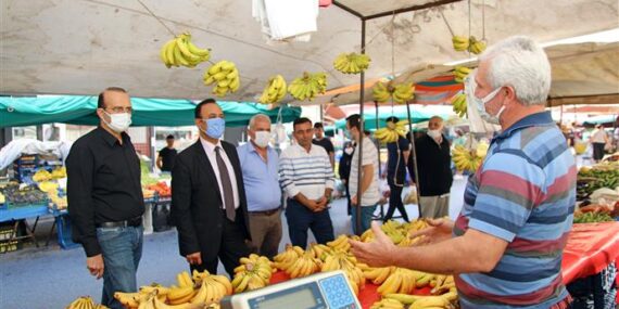 CUMA PAZARI GEÇİCİ YERİNDE İLK KEZ KURULDU BAŞKAN YARDIMCISI YENİALP: “KISA SÜREDE ESKİ YERİNE TAŞIYACAĞIZ”