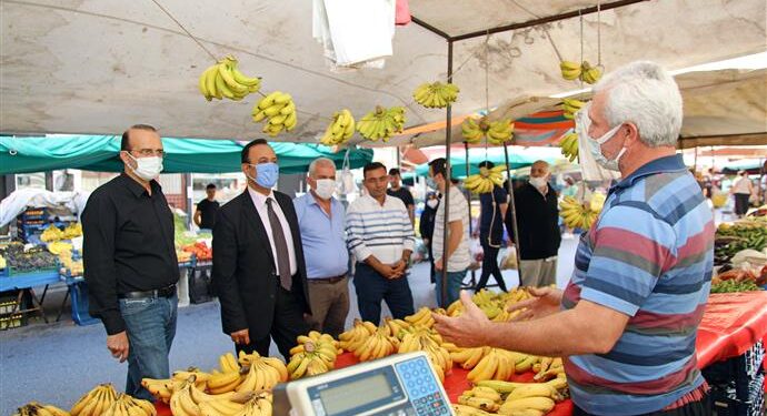 CUMA PAZARI GEÇİCİ YERİNDE İLK KEZ KURULDU BAŞKAN YARDIMCISI YENİALP: “KISA SÜREDE ESKİ YERİNE TAŞIYACAĞIZ”